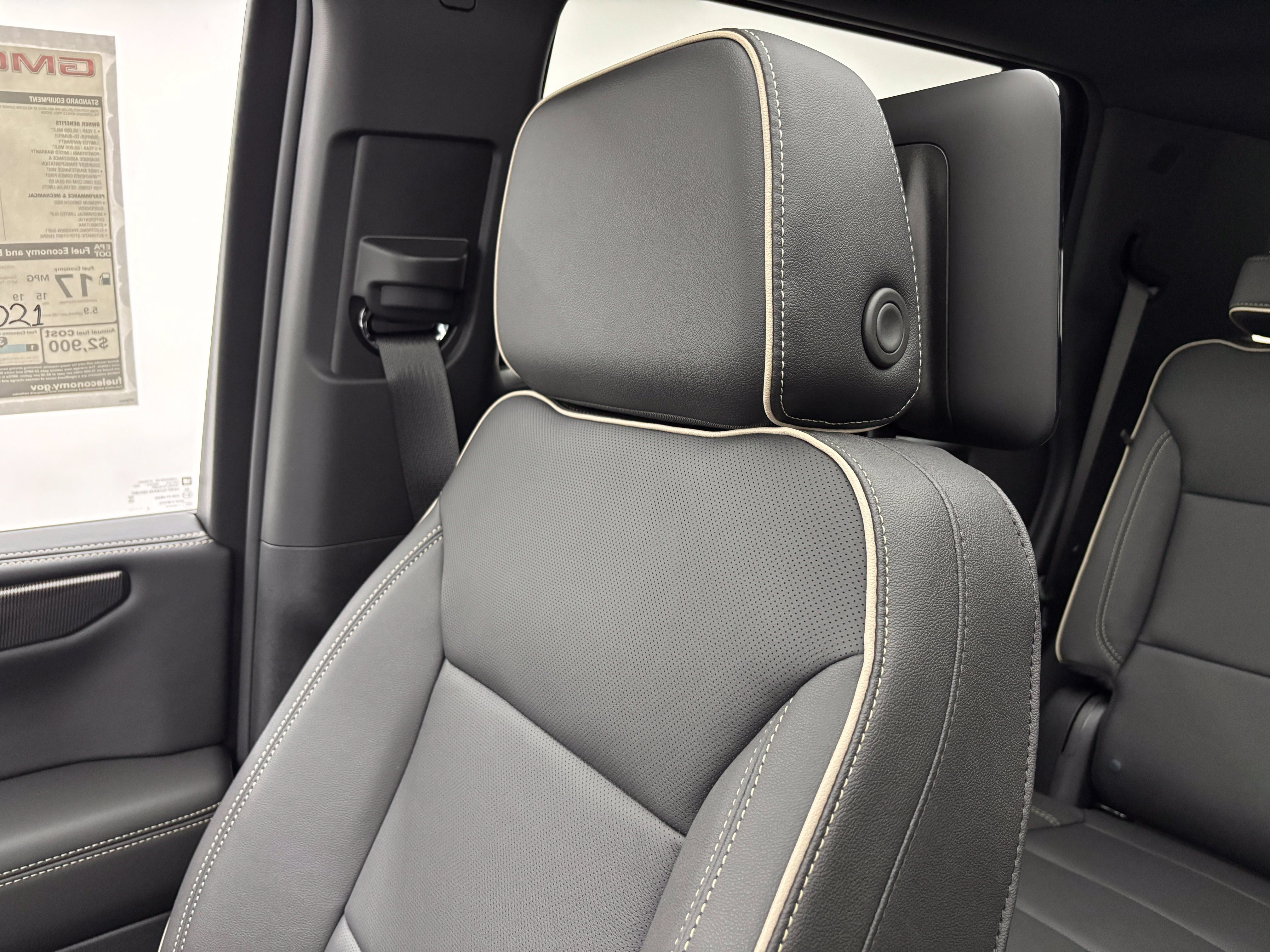 New 2026 GMC Yukon Elevation w/ Elevation Premium Package AWD/4WD image 52