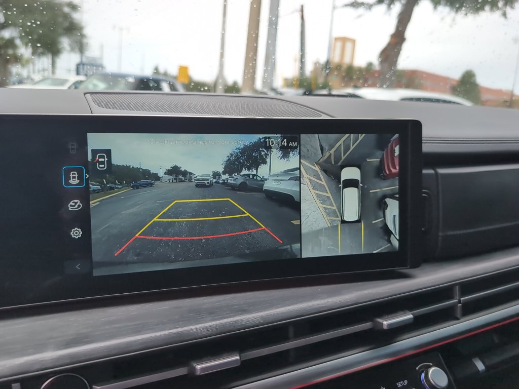 Used 2025 Hyundai Santa Fe Limited FWD image 17