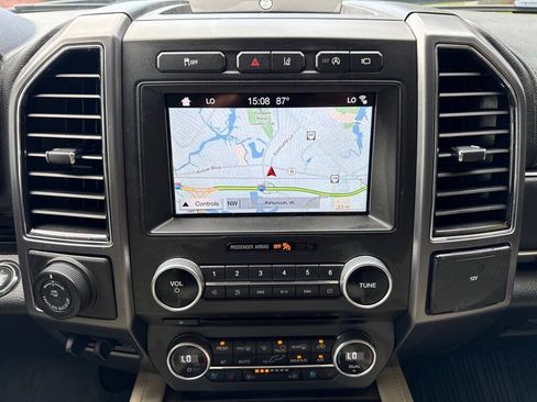 Used 2018 Ford Expedition Platinum RWD image 17