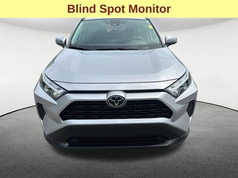Used 2023 Toyota RAV4 XLE AWD/4WD image 4