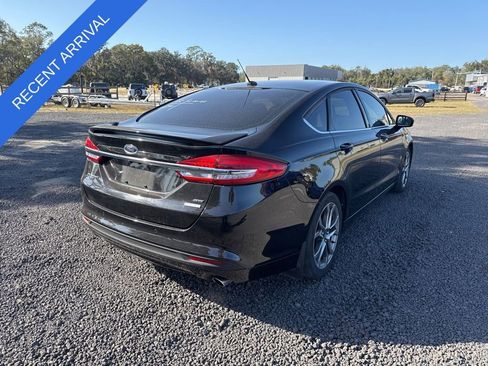 Used 2017 Ford Fusion SE w/ Equipment Group 201A image 5
