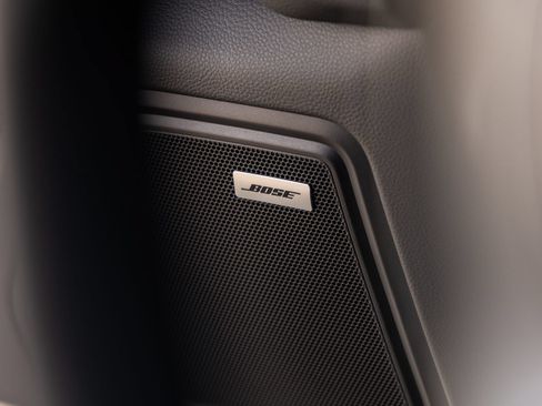 Certified 2026 Porsche Macan AWD/4WD image 21