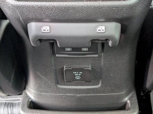 Used 2026 Jeep Wrangler Unlimited Rubicon AWD/4WD image 32