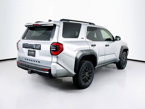 Used 2026 Toyota 4Runner SR5 AWD/4WD image 9