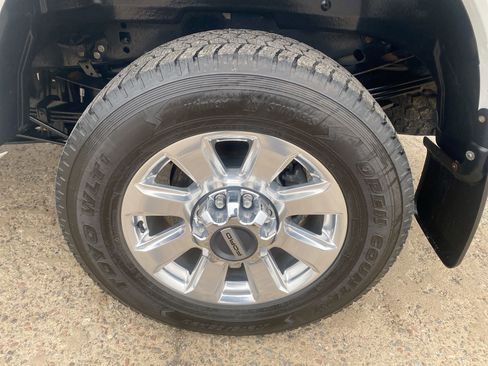 Used 2022 Ford F350 Platinum w/ FX4 Off-Road Package AWD/4WD image 10