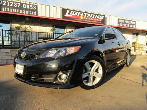 Used 2013 Toyota Camry L image 1