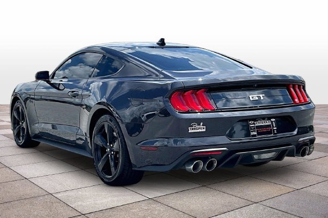 Used 2022 Ford Mustang GT Premium w/ Black Accent Package RWD image 2
