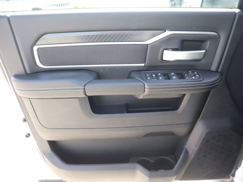 New 2026 RAM 2500 Big Horn AWD/4WD image 16