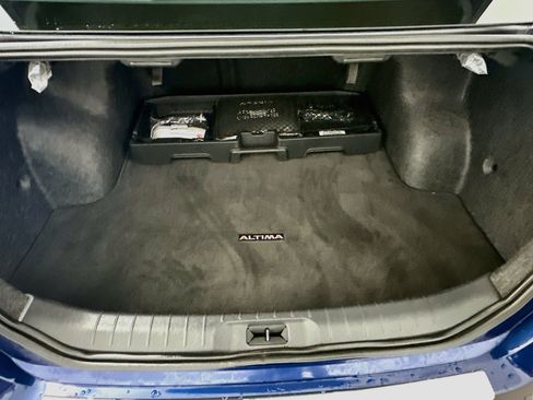 Used 2023 Nissan Altima 2.5 SR w/ SR Premium Package FWD image 31