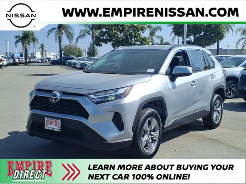 Used 2025 Toyota RAV4 LE AWD/4WD image 1