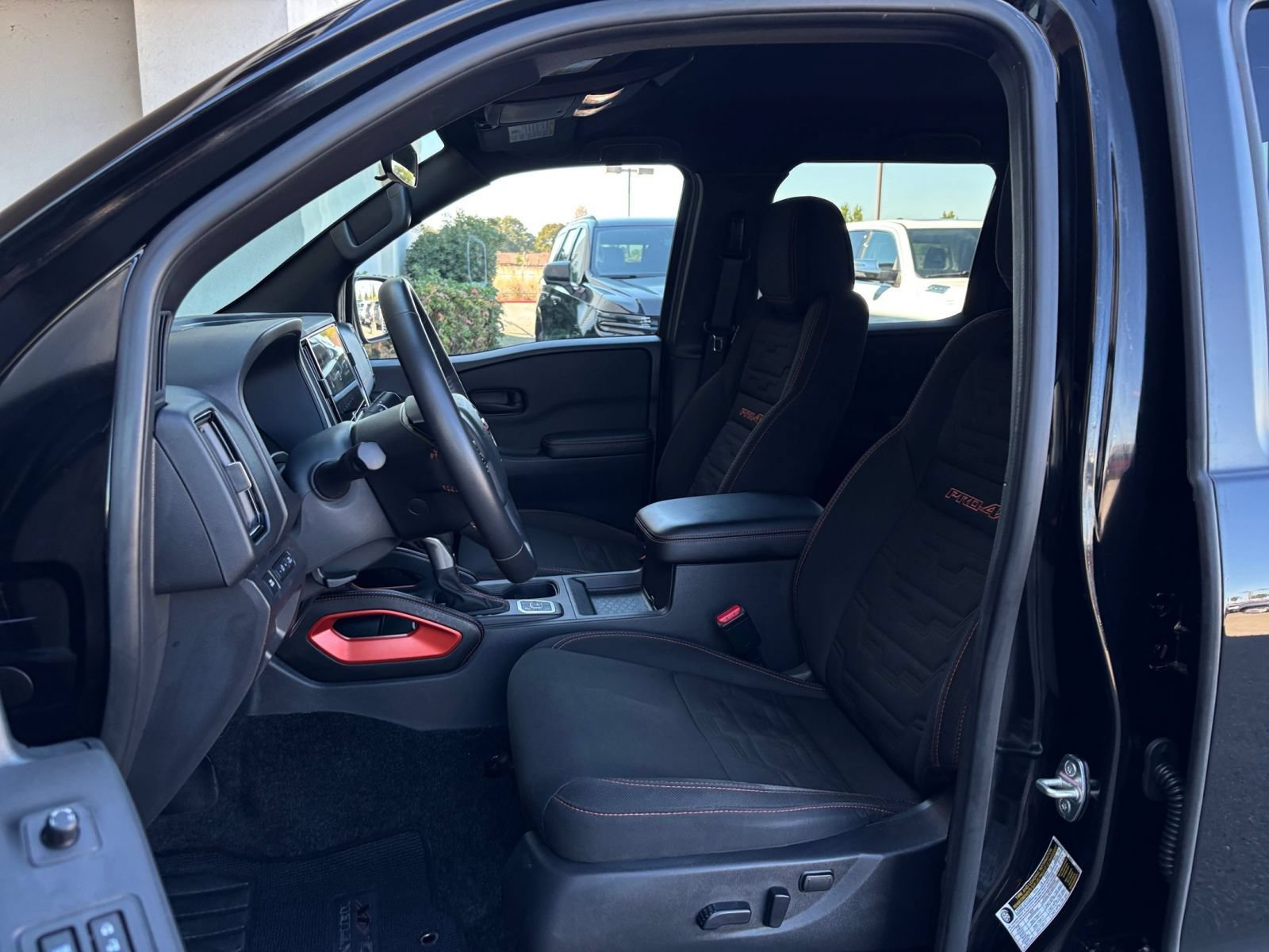 Used 2026 Nissan Frontier PRO-4X AWD/4WD image 37