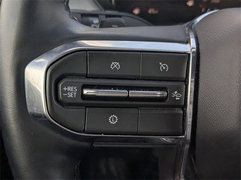 Used 2025 GMC Acadia Elevation image 27