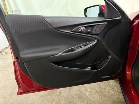 Used 2024 Chevrolet Malibu LT image 29