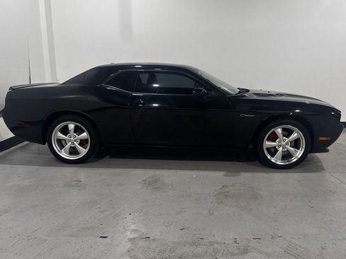 Used 2011 Dodge Challenger R/T image 16