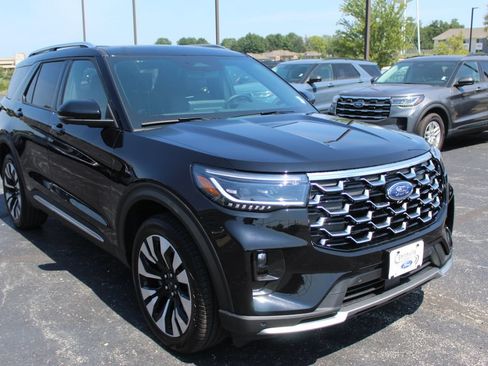 New 2026 Ford Explorer Platinum w/ LUX Leather Package AWD/4WD image 7