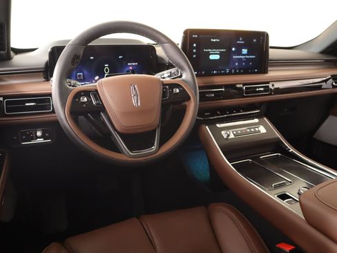 New 2026 Lincoln Aviator Reserve image 2