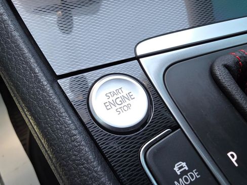 Used 2015 Volkswagen GTI S FWD image 21