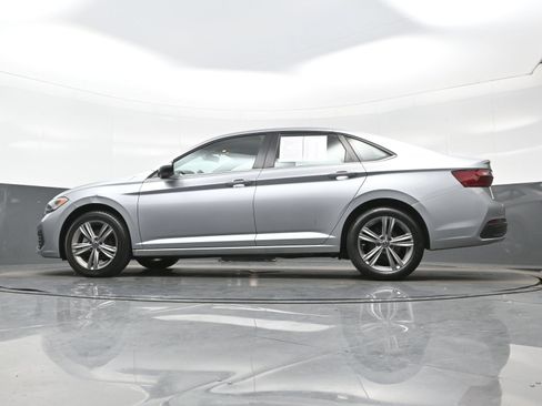 Used 2022 Volkswagen Jetta SE FWD image 27