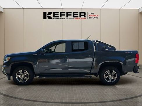 Used 2018 Chevrolet Colorado Z71 AWD/4WD image 2