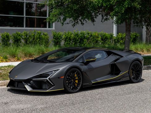 Used 2025 Lamborghini Revuelto AWD/4WD image 43