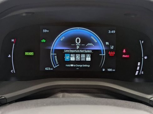 Used 2025 Toyota Camry LE w/ Convenience Package image 15