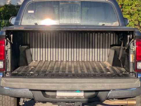 Used 2019 Toyota Tacoma SR5 image 13