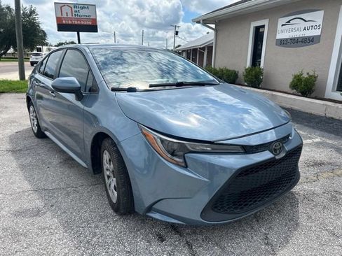 Used 2020 Toyota Corolla LE FWD image 3