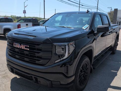 Used 2024 GMC Sierra 1500 Pro w/ Graphite Edition AWD/4WD image 2