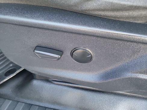 Used 2022 Ford F150 XLT w/ Equipment Group 301A Mid image 17