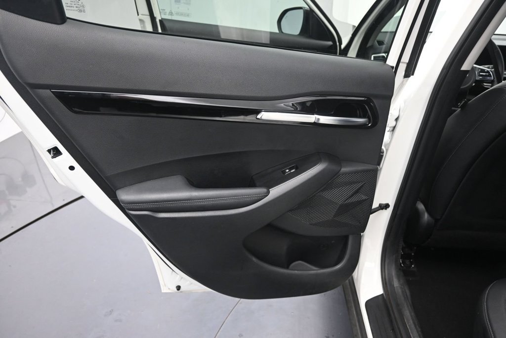 Certified 2025 Kia Seltos S FWD image 15
