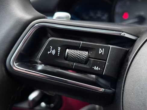Certified 2025 Porsche Macan S AWD/4WD image 16
