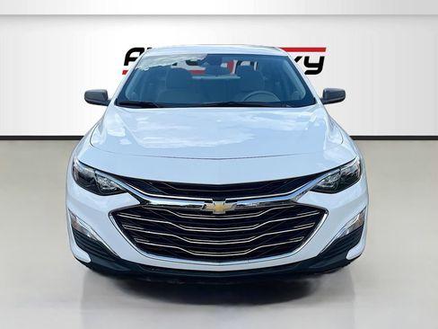 Used 2024 Chevrolet Malibu LS image 2