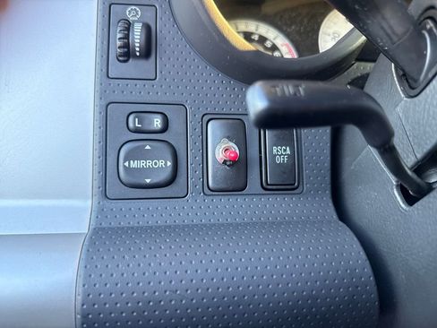 Used 2014 Toyota FJ Cruiser 4WD w/ Upgrade Package image 34