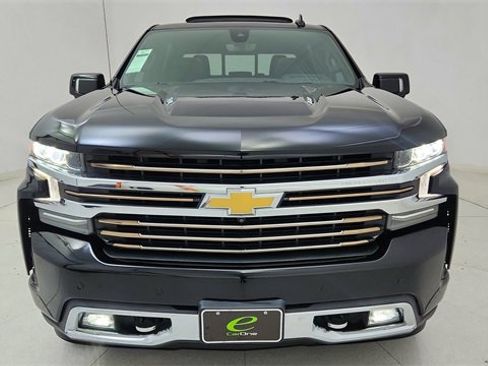 Used 2021 Chevrolet Silverado 1500 High Country w/ Technology Package image 13