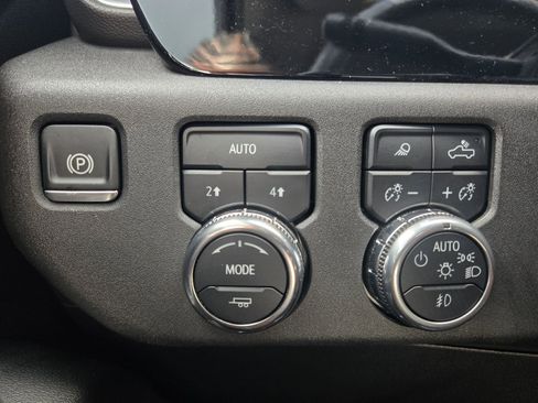 Used 2024 GMC Sierra 1500 SLT image 26