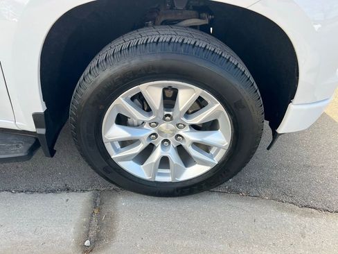 Used 2022 Chevrolet Silverado 1500 Custom image 11