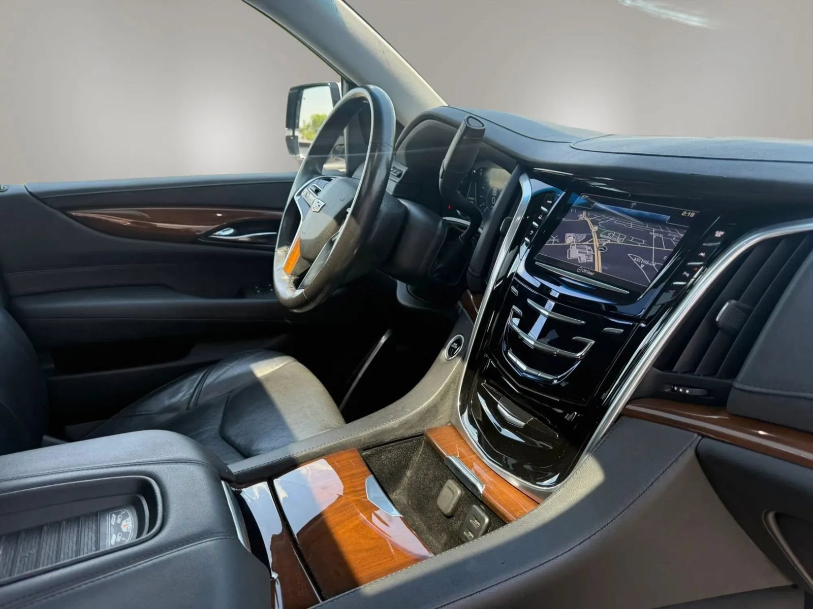 Used 2020 Cadillac Escalade ESV Luxury RWD image 58
