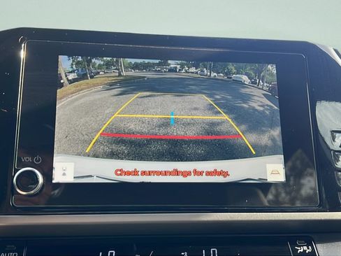 Used 2026 Toyota Camry SE FWD image 16