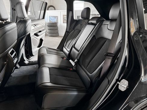 New 2025 Jeep Grand Cherokee Altitude AWD/4WD image 36