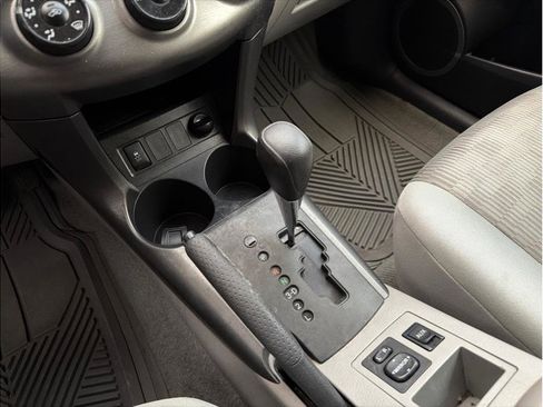 Used 2011 Toyota RAV4 AWD w/ Base L4 Extra Value Pkg image 18