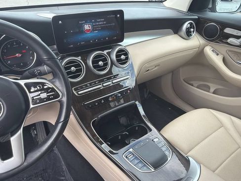 Used 2022 Mercedes-Benz GLC 300 image 28