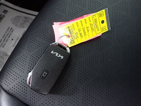 Used 2025 Kia Seltos SX AWD/4WD image 42