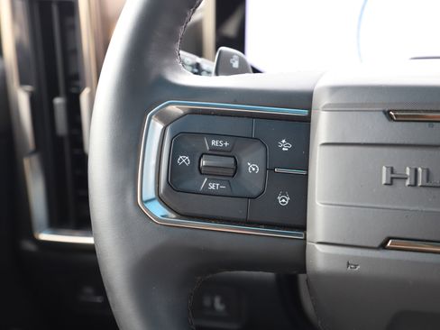 Used 2025 GMC Hummer EV 3X image 29