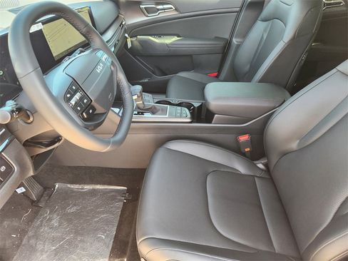 New 2026 Kia Sportage SX image 9