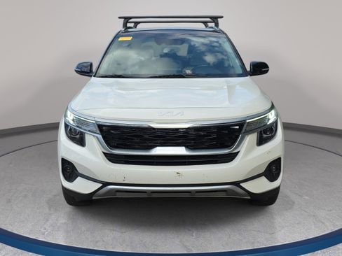 Used 2022 Kia Seltos EX image 4