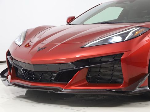 Used 2025 Chevrolet Corvette Z06 w/ Z07 Performance Package RWD image 95