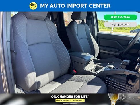 Used 2026 Toyota Tacoma SR5 AWD/4WD image 27