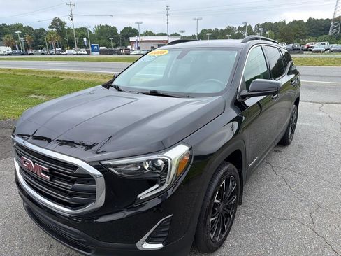 Used 2018 GMC Terrain SLE w/ Driver Convenience Package FWD image 4