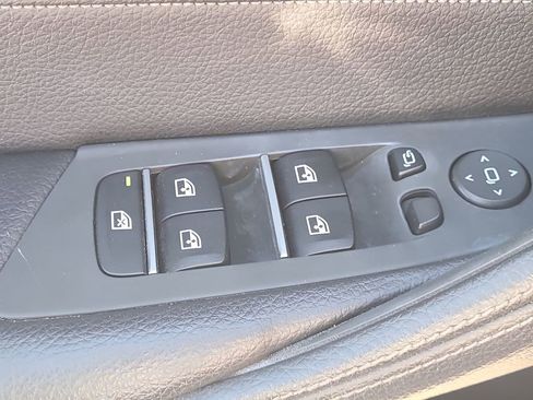 Used 2019 BMW 530i w/ Convenience Package image 33