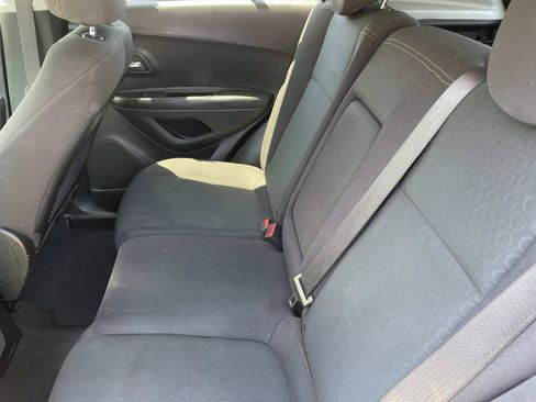 Used 2019 Chevrolet Trax LS w/ Tint and Cruise Package FWD image 16